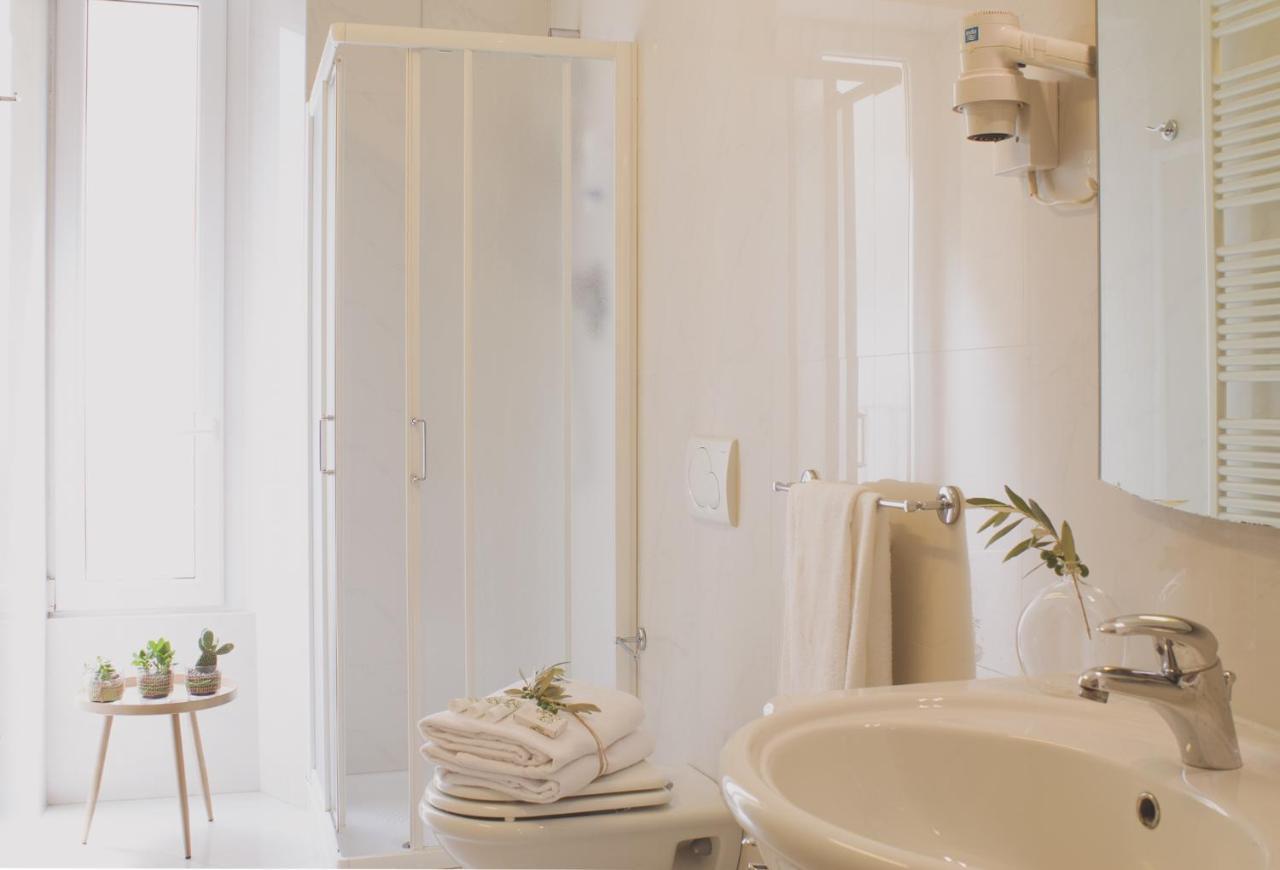 Accanto Al Centro B&B Prato  Luaran gambar