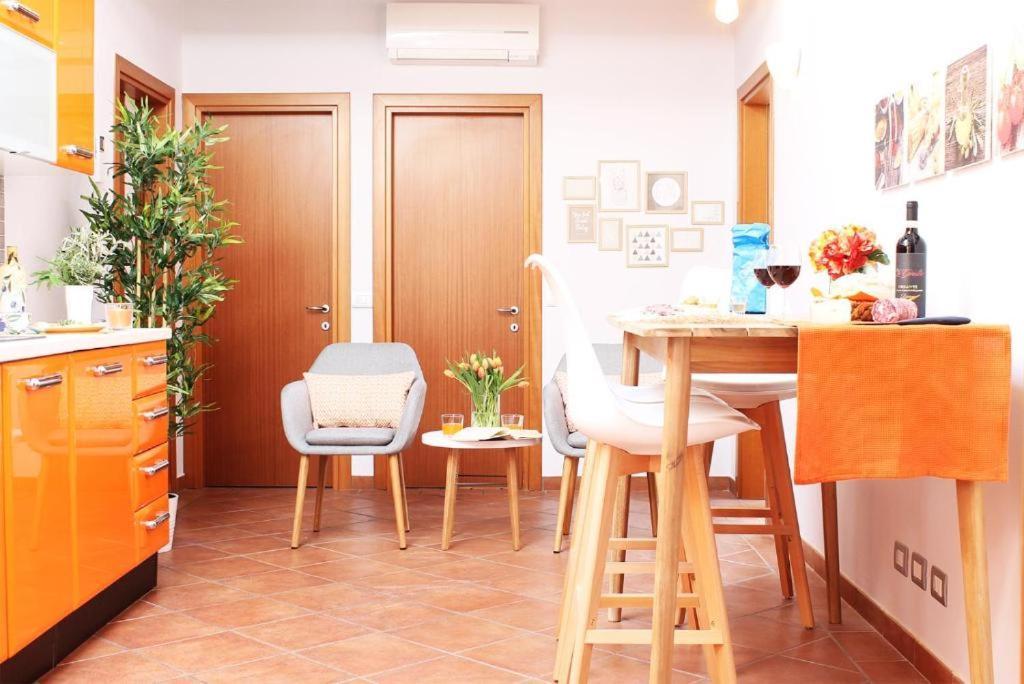 Accanto Al Centro B&B Prato  Luaran gambar