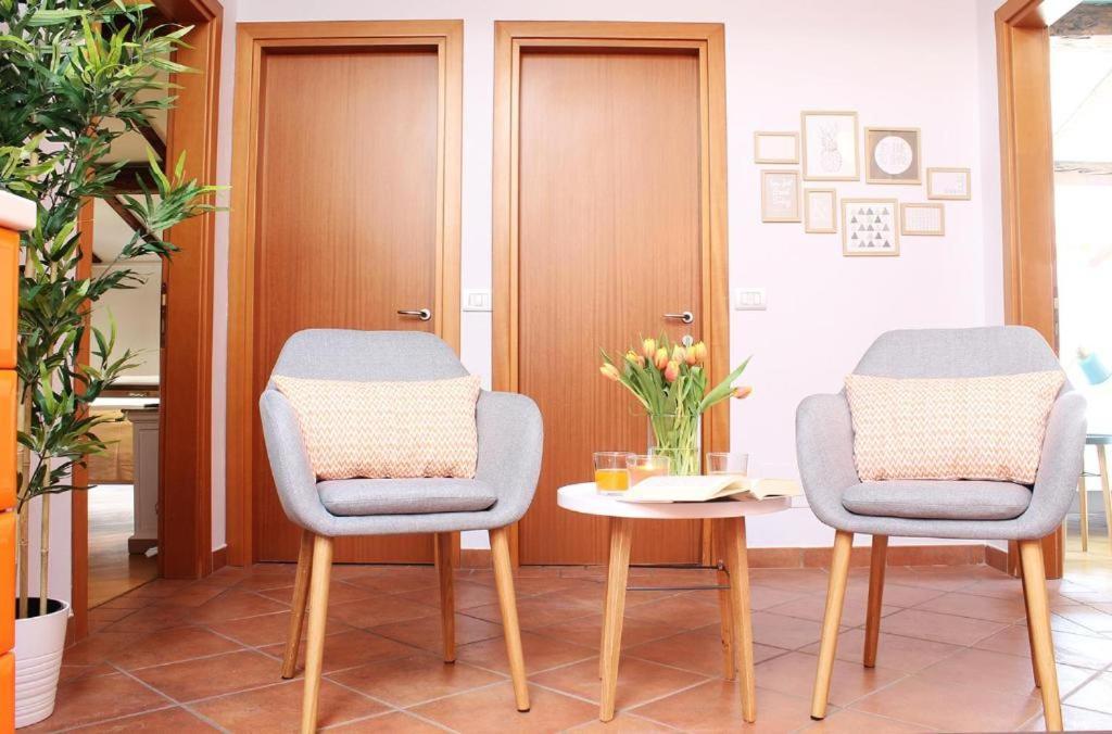 Accanto Al Centro B&B Prato  Luaran gambar
