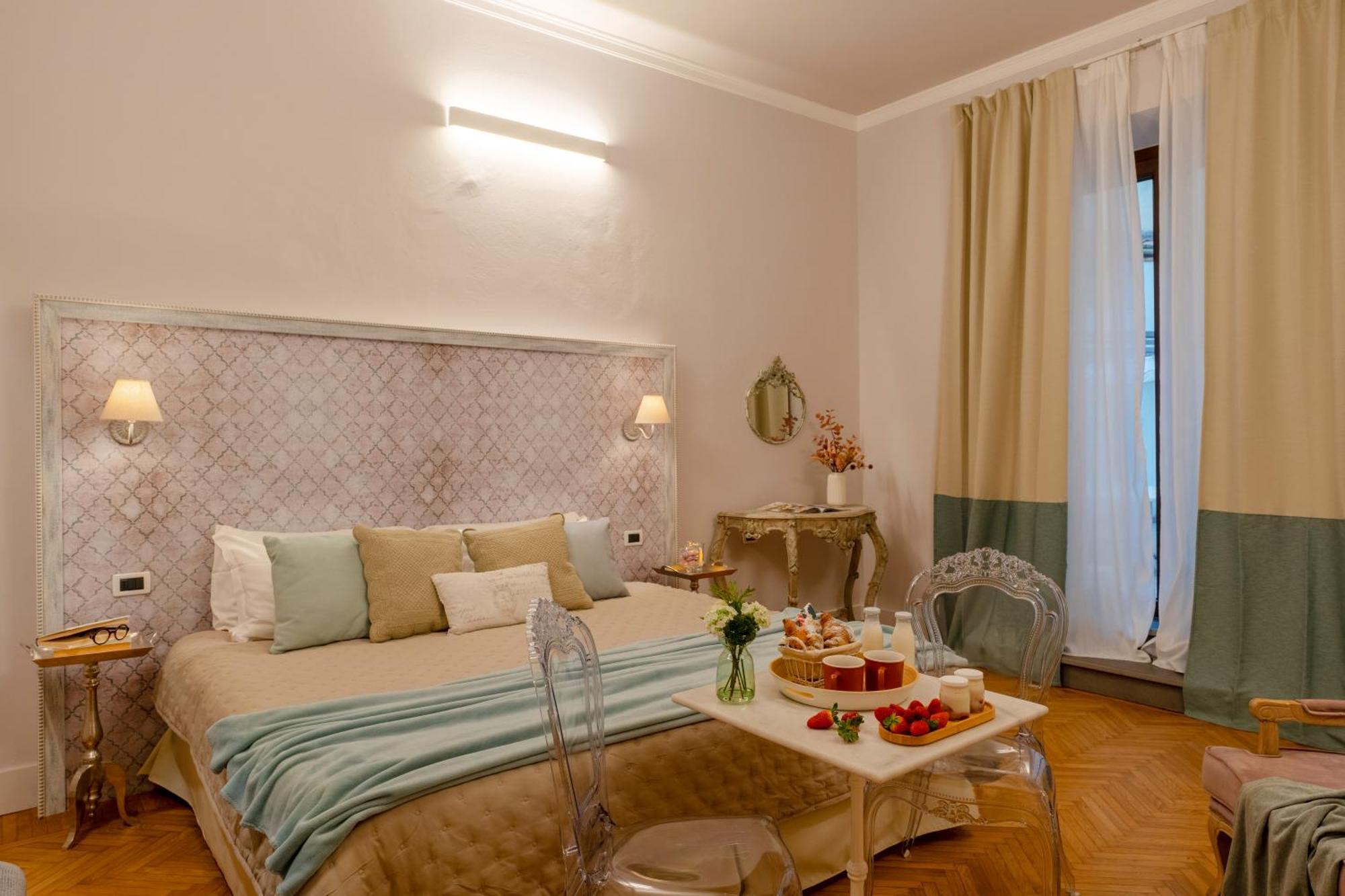 Accanto Al Centro B&B Prato  Luaran gambar