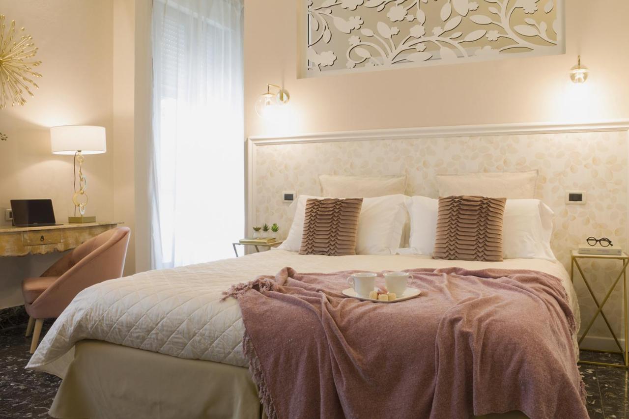 Accanto Al Centro B&B Prato  Luaran gambar